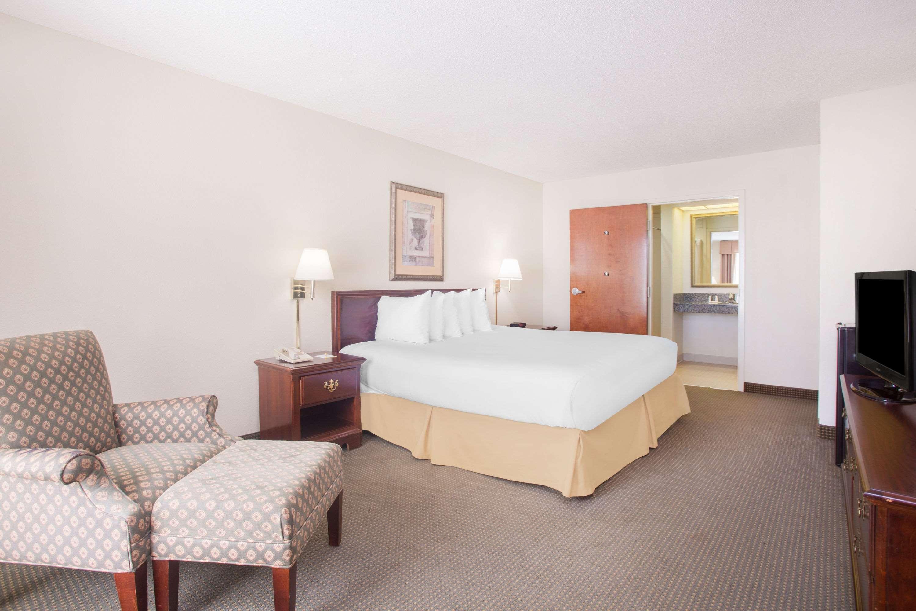 Days Inn By Wyndham Metter Exterior photo